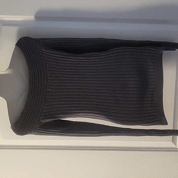 Sweater - Picture 3 of 3